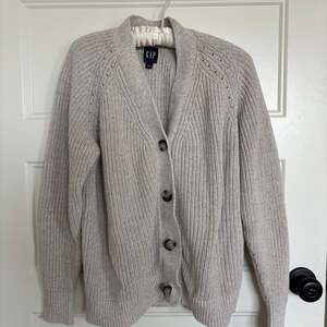 GAP Women’s Cardigan Oatmeal Color Size Large, 100% Cotton
